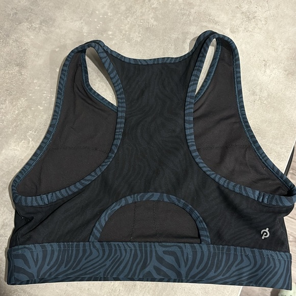 Peloton Cadent High Neck Bra - Picture 3 of 4